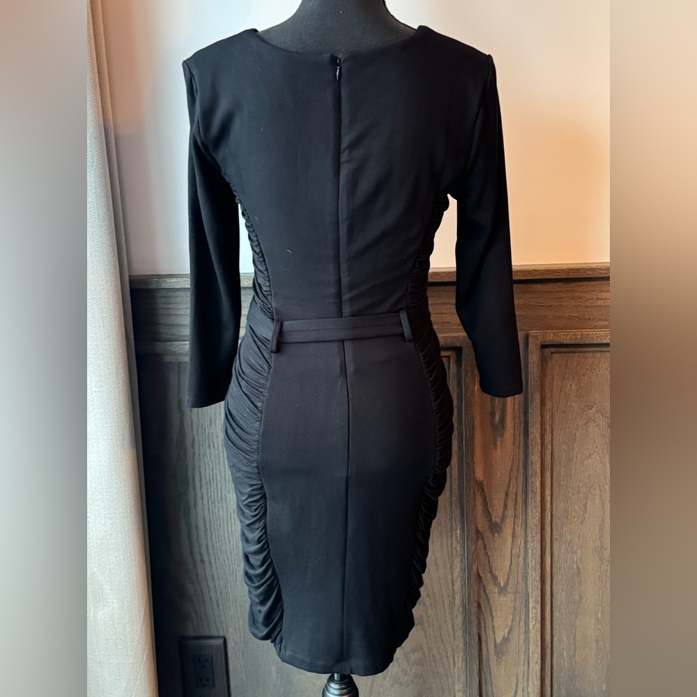 Carmen Marc Valvo Black Long Sleeve Dress with Gold Buckle Euc size small - Picture 3 of 7